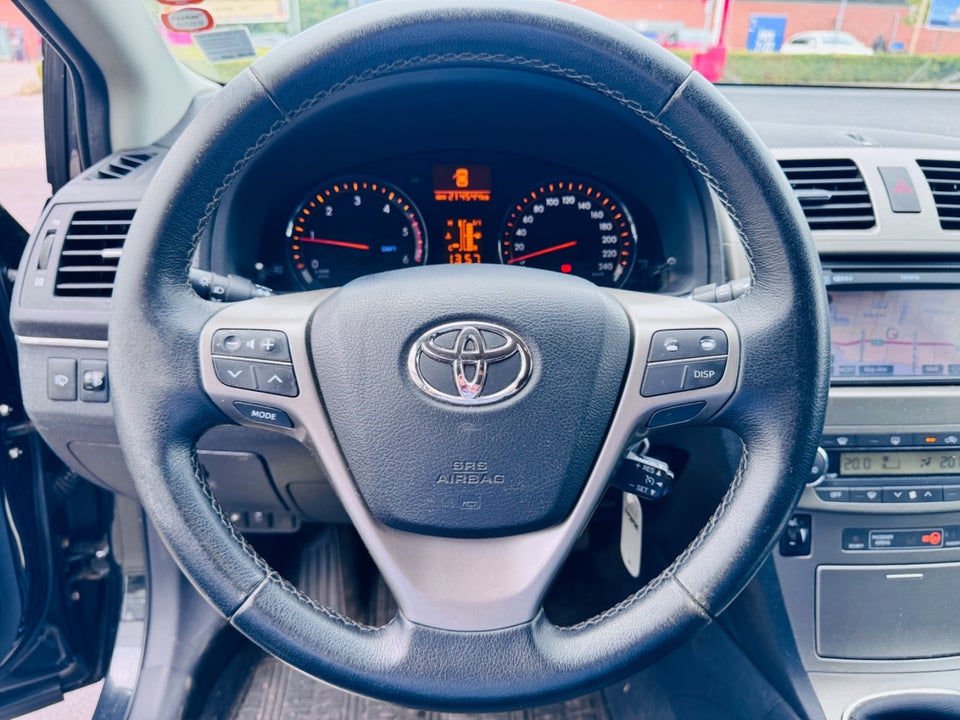 Toyota Avensis 2,0 D-4D T1 stc. 5d