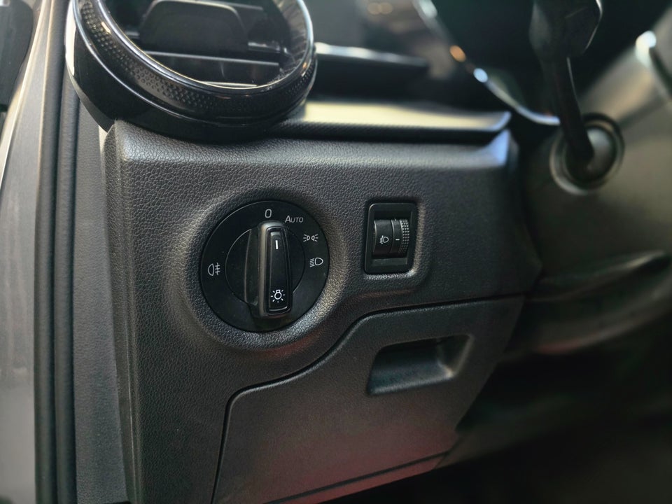 Skoda Fabia 1,0 MPi 65 Active 5d