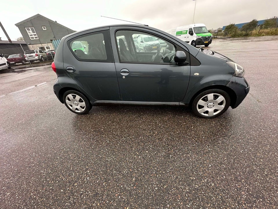 Toyota Aygo 1,0 Plus komfort 5d