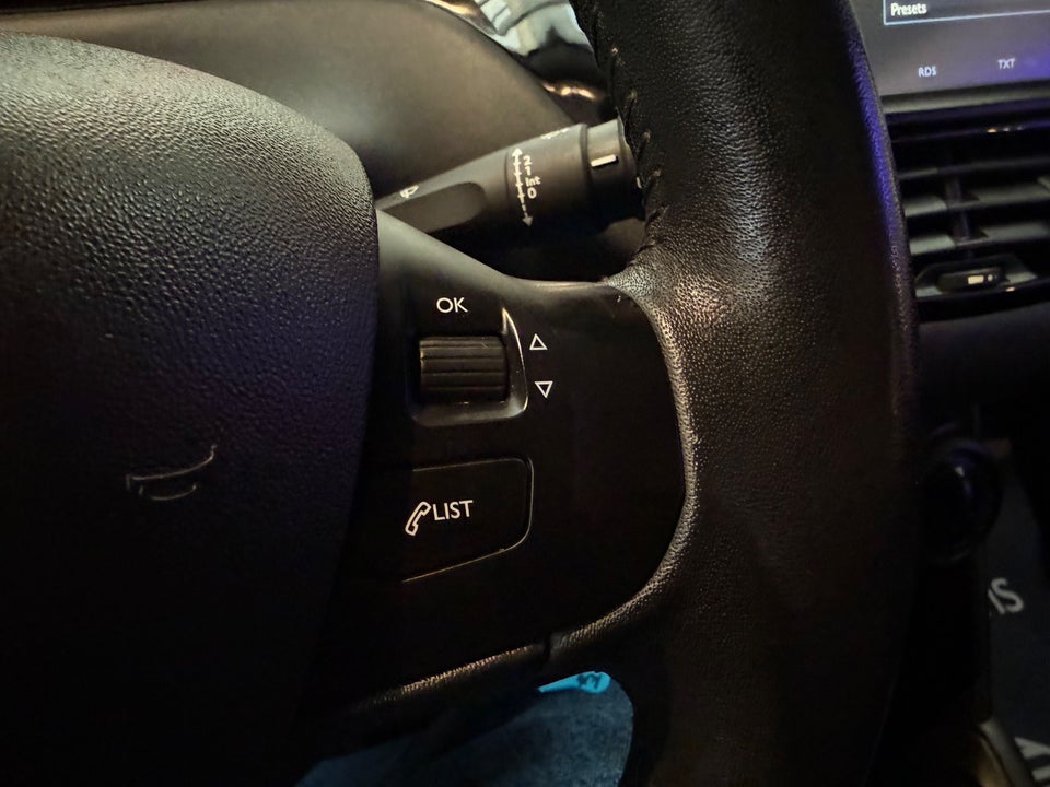 Peugeot 208 1,6 BlueHDi 100 Active 5d