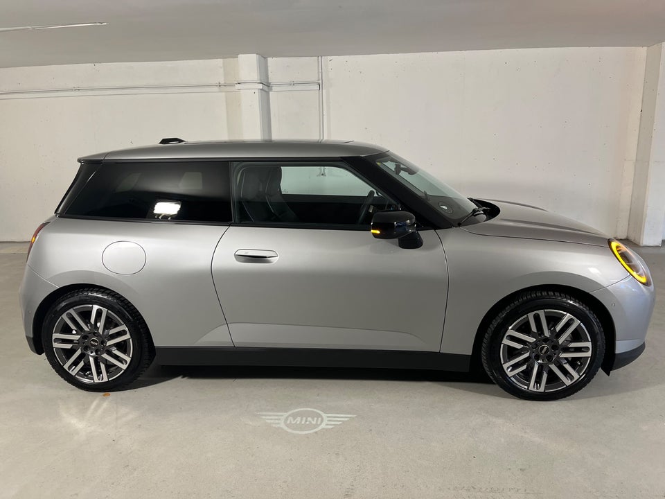 MINI Cooper SE Classic Trim M 3d