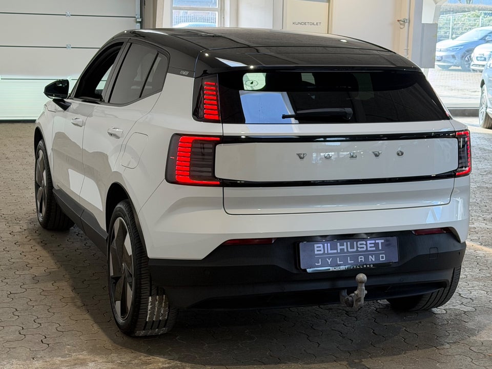 Volvo EX30 Extended Range Plus 5d