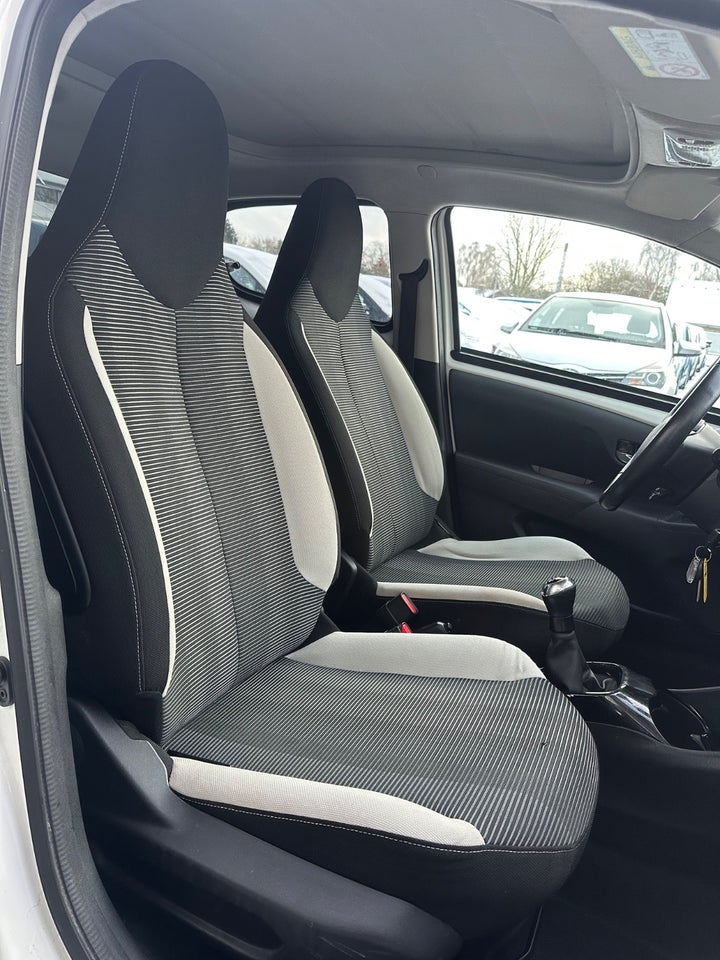 Peugeot 108 1,0 e-VTi 69 Desire TOP! 5d