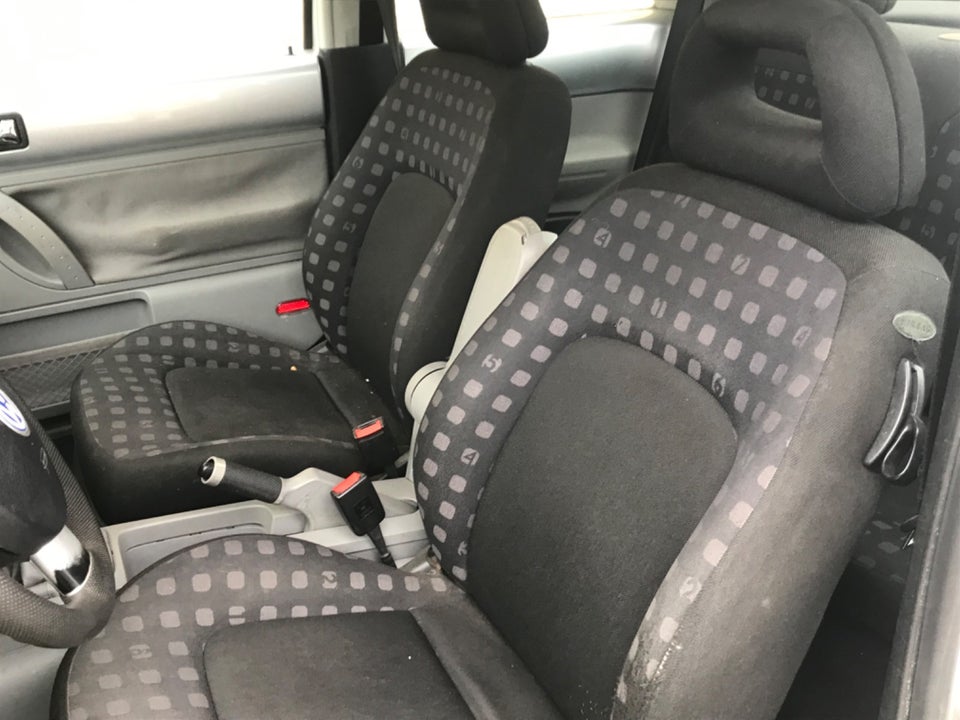 VW New Beetle 2,0 Highline 2d