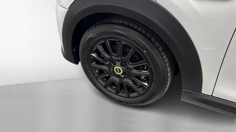 MINI Cooper SE Classic Trim 3d