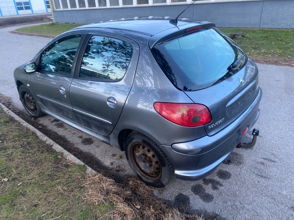Peugeot 206 1,4 Comfort+ 5d