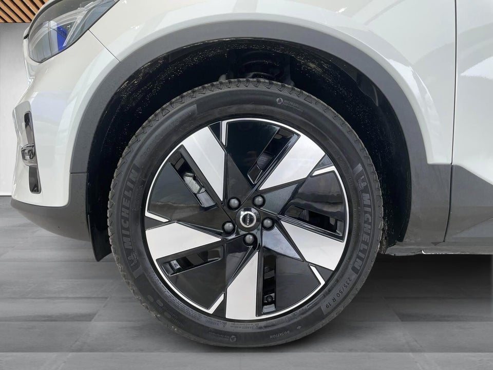 Volvo XC40 ReCharge Extended Range Plus 5d