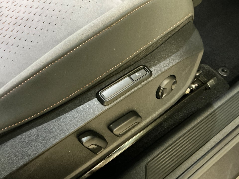 Cupra Born 77 e-Boost Dinamica Pack High 5d