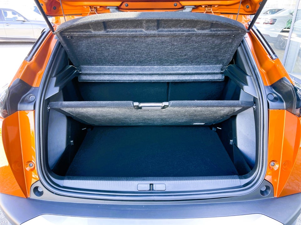 Peugeot 2008 1,2 PureTech 130 Active Limited EAT8 5d