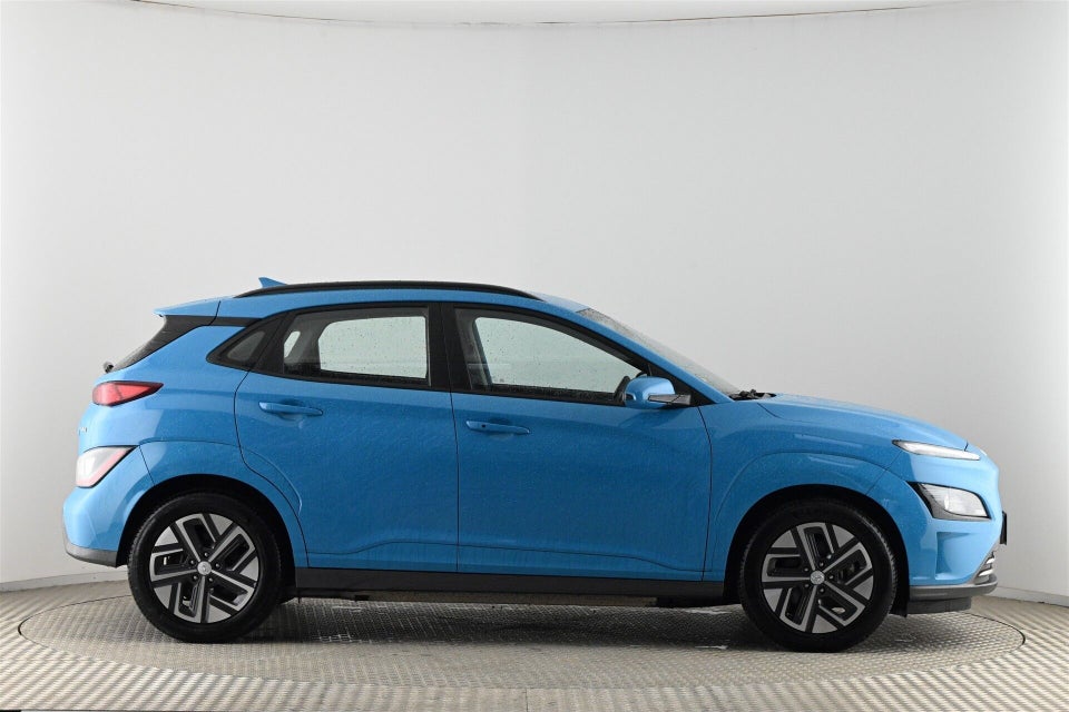 Hyundai Kona 64 EV Essential 5d