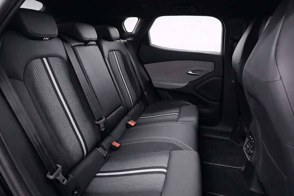 Ford Capri 77 Select Extended Range 5d