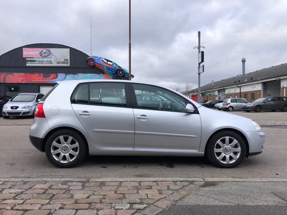 VW Golf V 2,0 FSi 5d