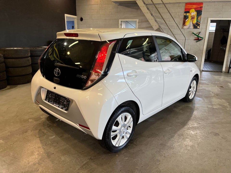 Toyota Aygo 1,0 VVT-i x-pure 5d