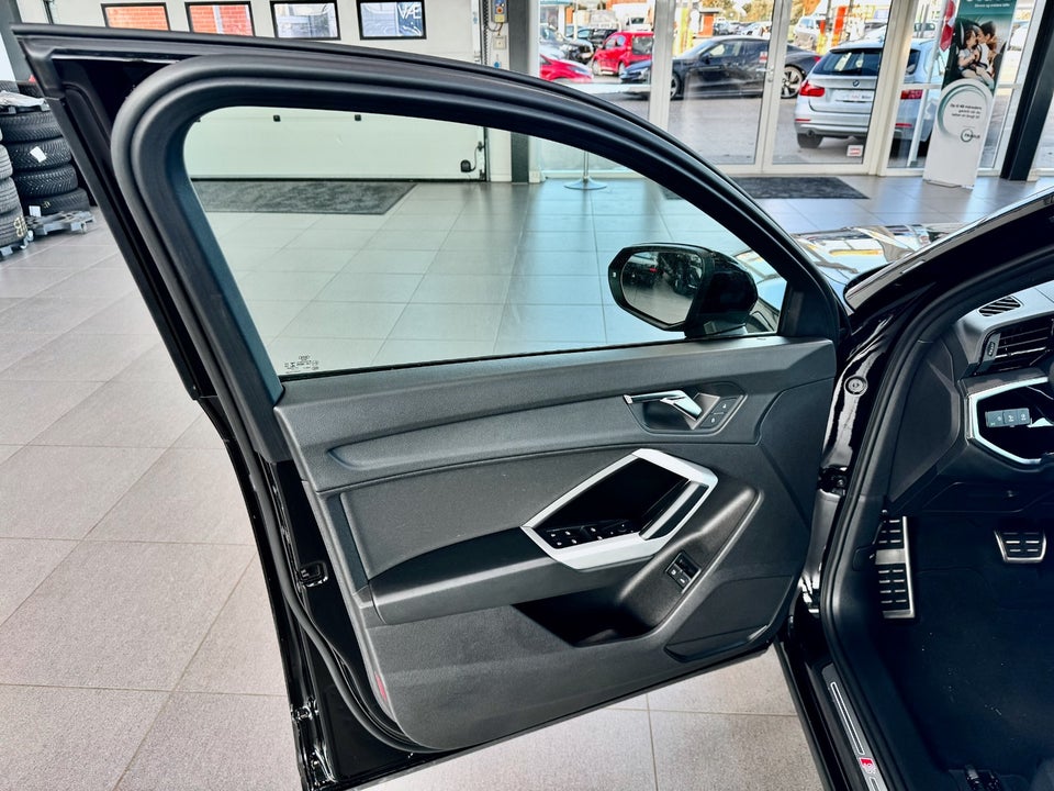 Audi Q3 45 TFSi e S-line plus S-tr. 5d