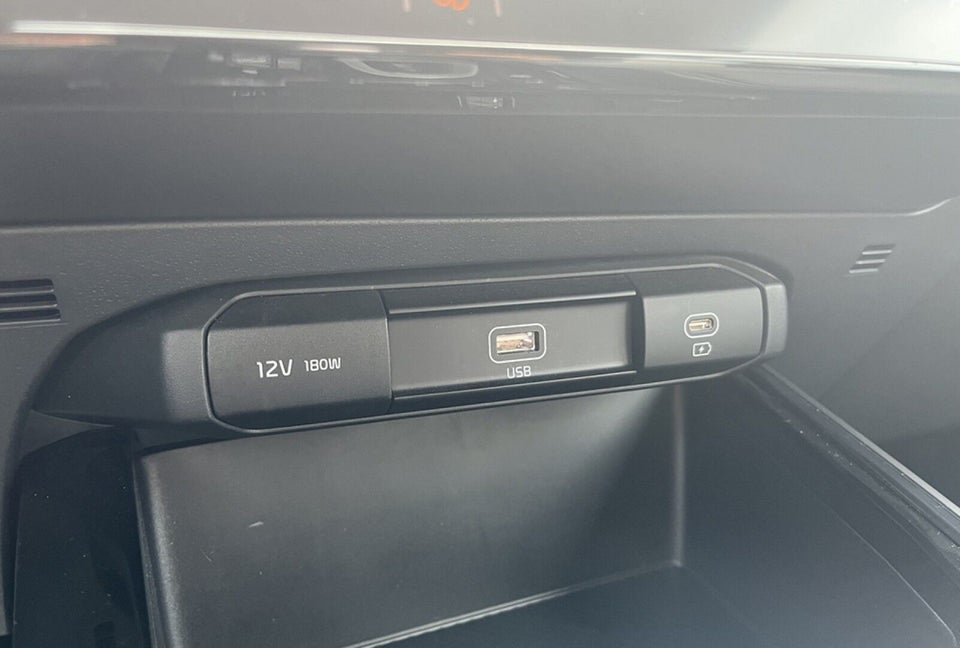 Kia Niro 64 EV Access Plus 5d
