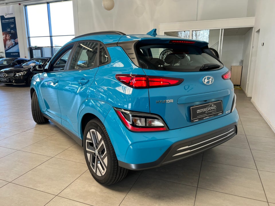 Hyundai Kona 64 EV Essential 5d