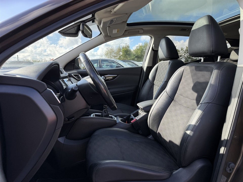 Nissan Qashqai 1,2 Dig-T 115 Tekna 5d