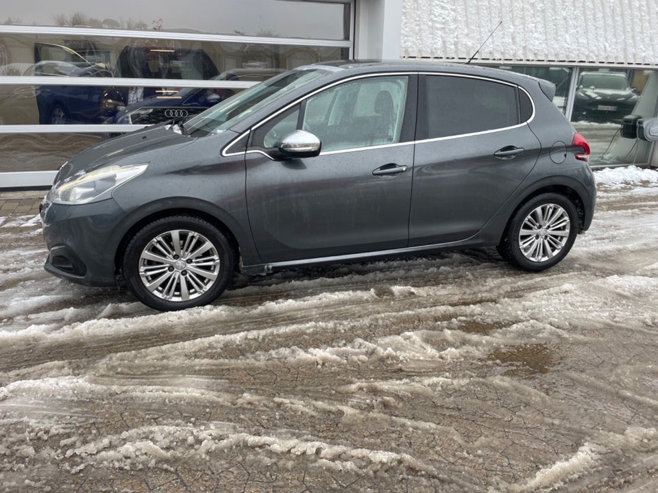 Peugeot 208 1,6 BlueHDi 100 Allure Sky 5d