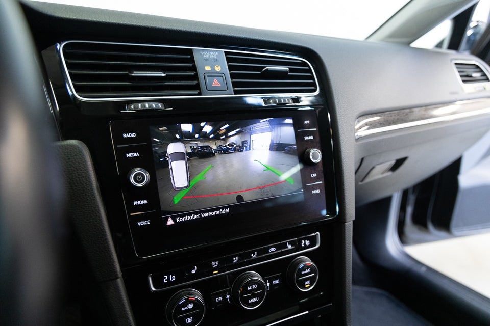 VW Golf VII 1,5 TSi 150 Highline Variant 5d