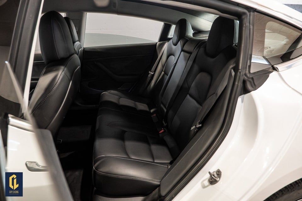 Tesla Model 3 Long Range AWD 4d