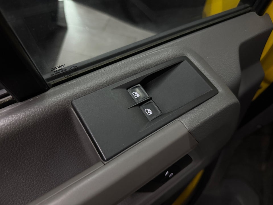 VW Crafter 30 2,0 TDi 140 Kassevogn L3H2