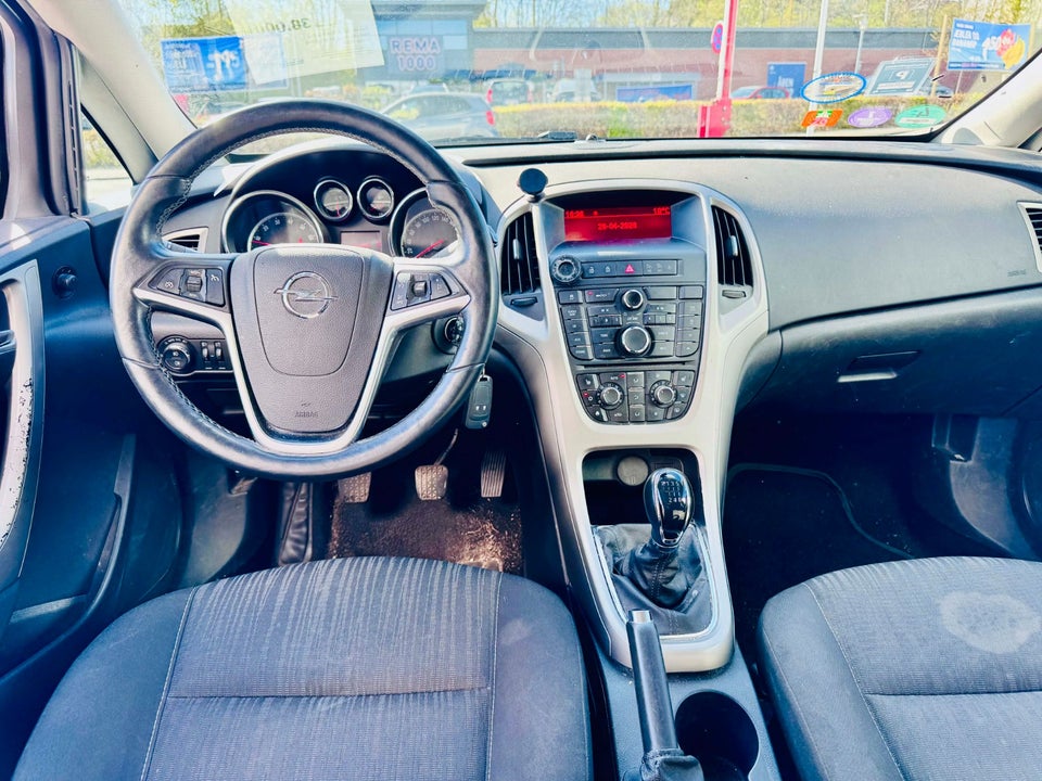 Opel Astra 1,4 T 140 Enjoy Sports Tourer 5d