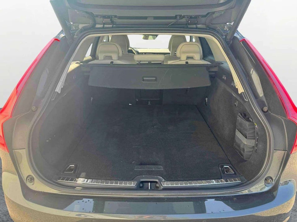 Volvo V90 2,0 D3 150 Momentum aut. 5d