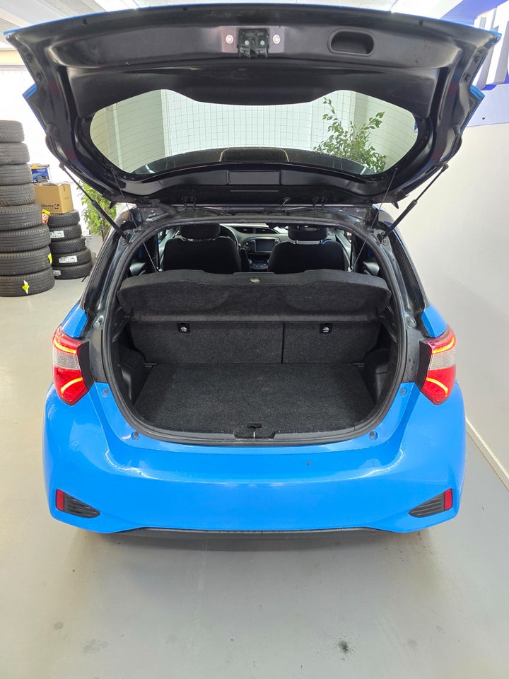 Toyota Yaris 1,5 Hybrid H3 Limited e-CVT 5d