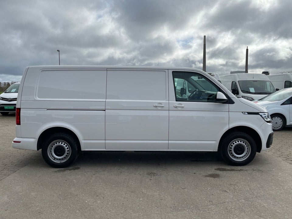 VW Transporter 2,0 TDi 150 Kassevogn DSG lang