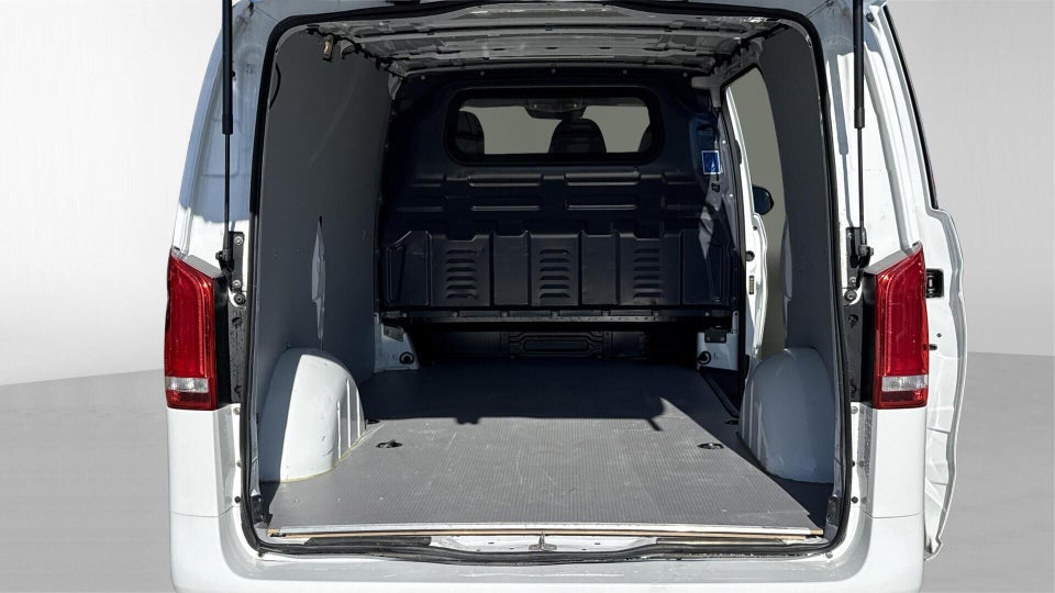 Mercedes Vito 114 2,0 CDi Kassevogn aut. L RWD