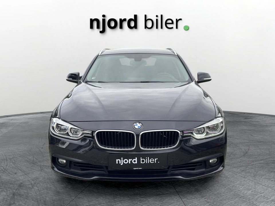 BMW 320i 2,0 Touring aut. 5d