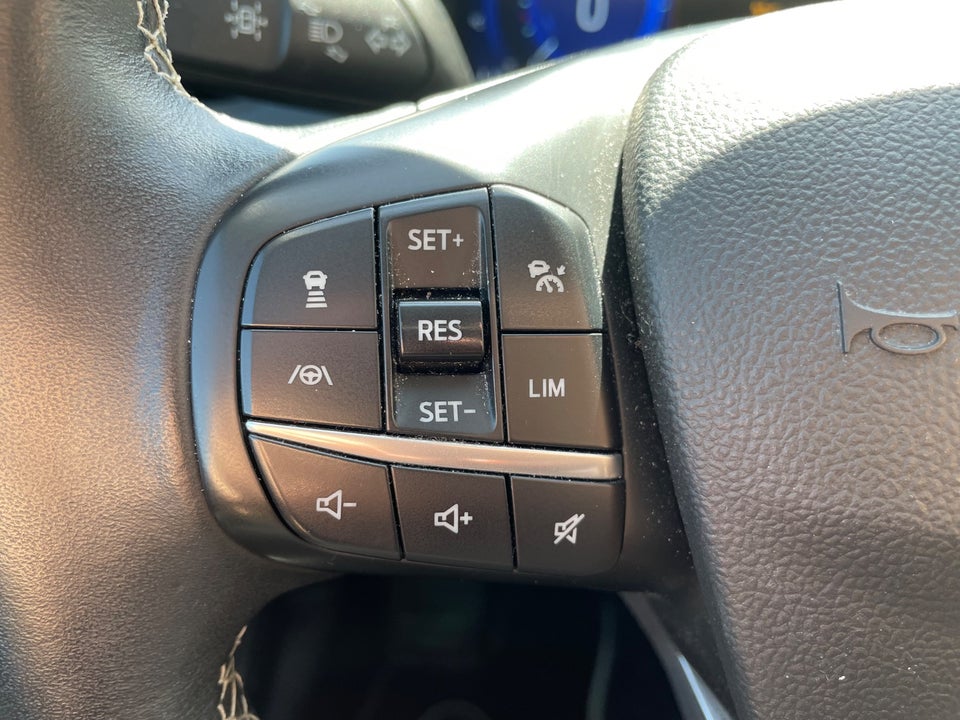 Ford Kuga 2,5 PHEV Vignale CVT 5d