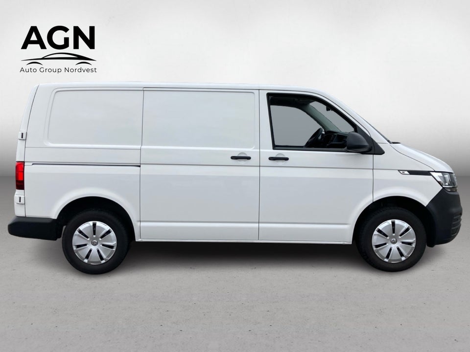 VW Transporter 2,0 TDi 110 Kassevogn kort