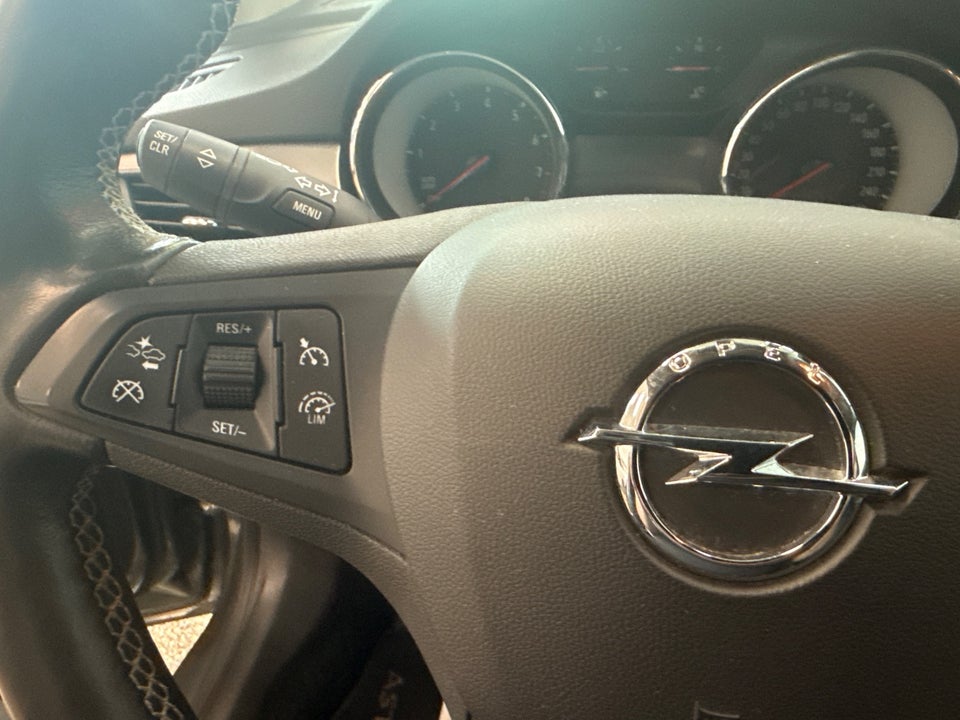 Opel Astra 1,4 T 150 Enjoy 5d