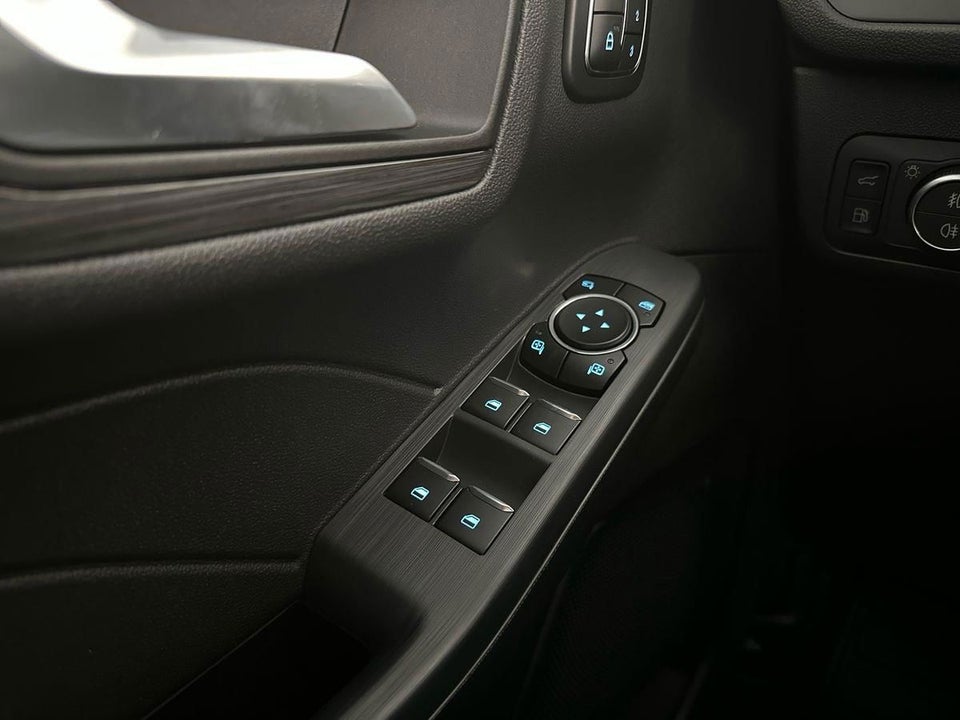 Ford Kuga 2,5 PHEV Active X CVT 5d