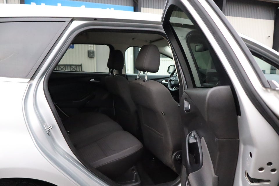 Ford Focus 1,0 EcoBoost Titanium Business stc. 5d