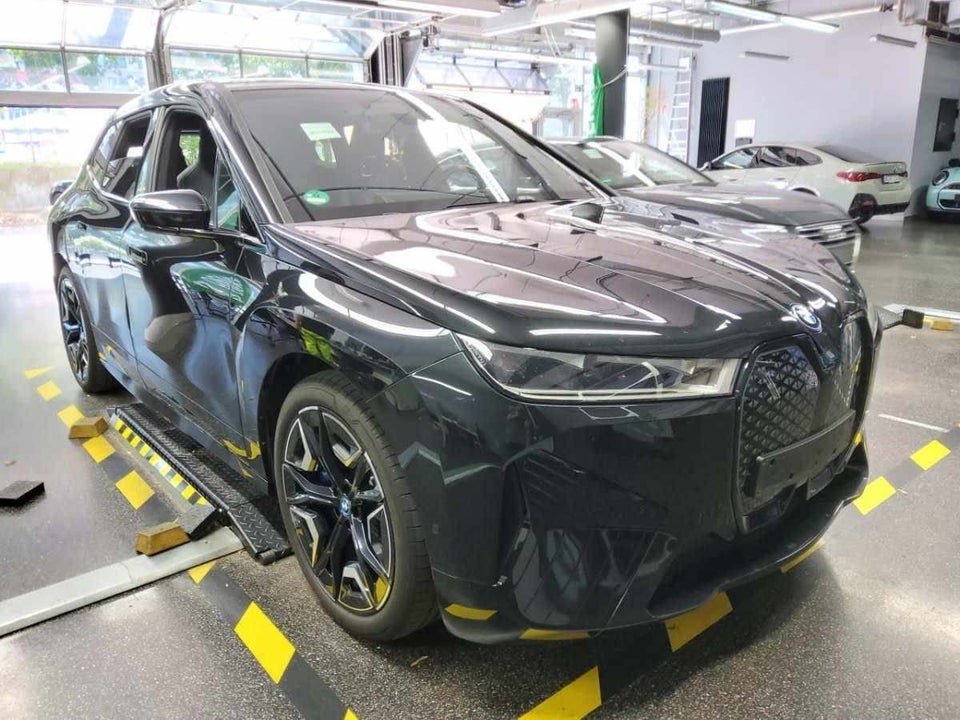 BMW iX xDrive40 Sport 5d