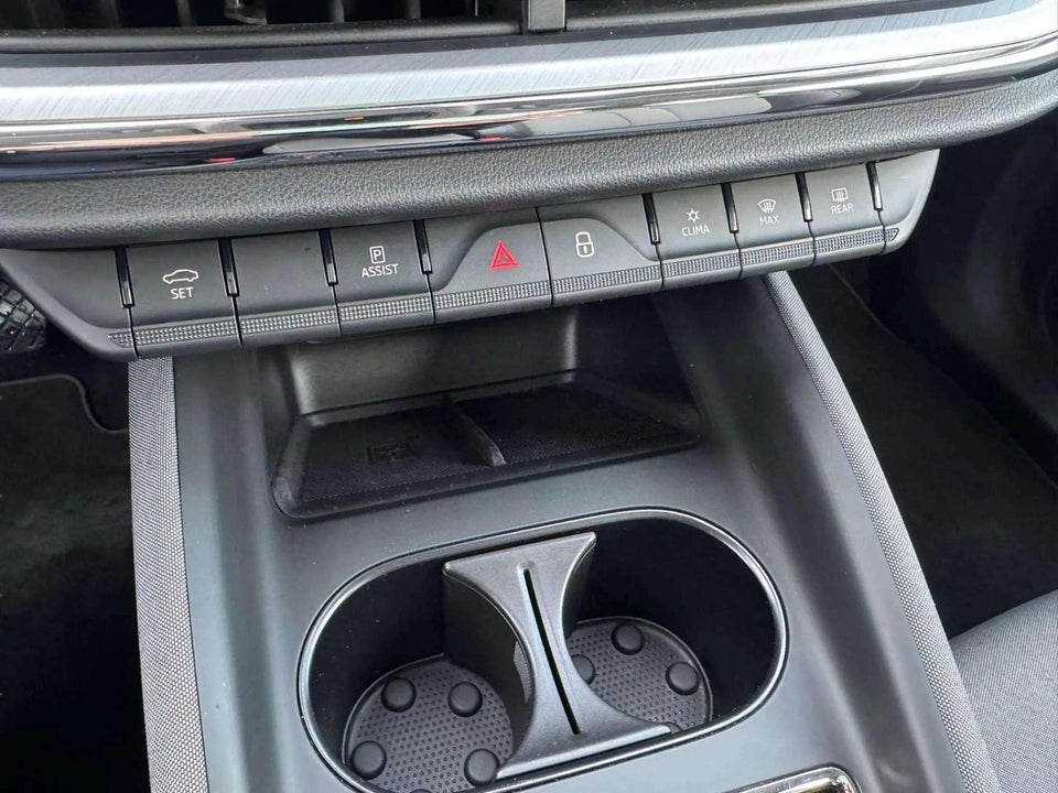 Skoda Enyaq 60 iV Loft 5d