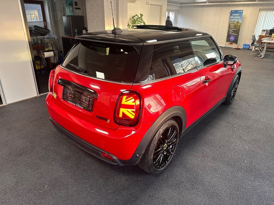 MINI Cooper SE Camden Edition 3d
