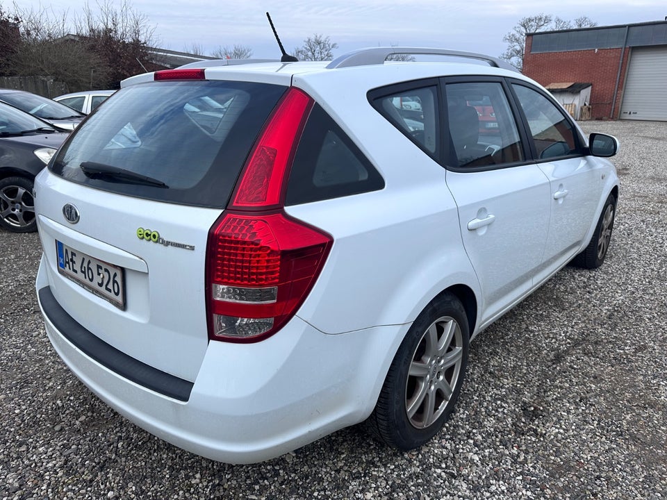 Kia Ceed 1,6 CRDi 115 Active Fashion SW 5d