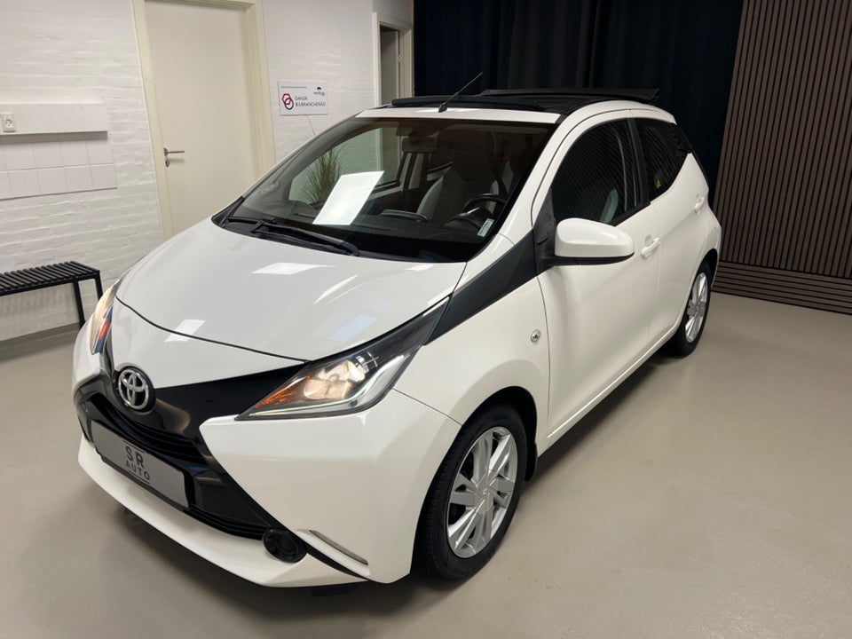 Toyota Aygo 1,0 VVT-i x-sky 5d