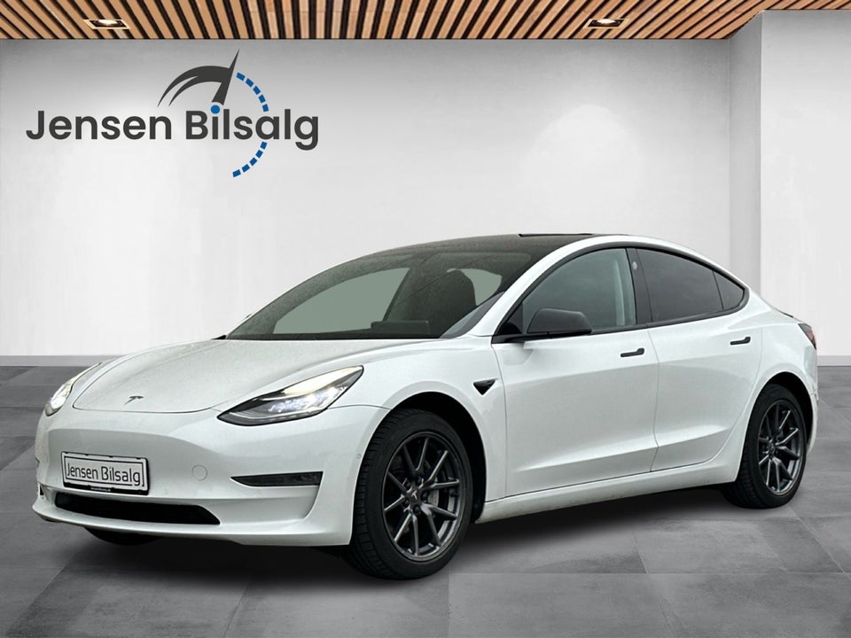 Tesla Model 3 Standard Range+ RWD 4d