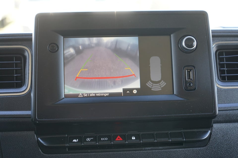 Renault Master IV T33 2,3 dCi 150 L2H2 Kassevogn