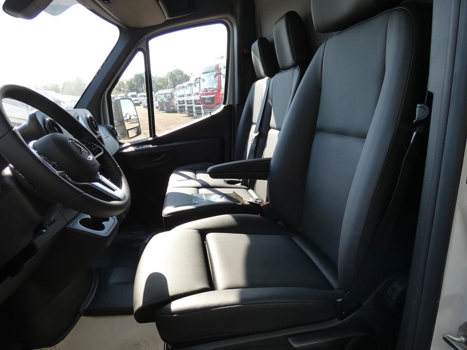 Mercedes Sprinter 317 2,0 CDi A2 Chassis aut. RWD 2d