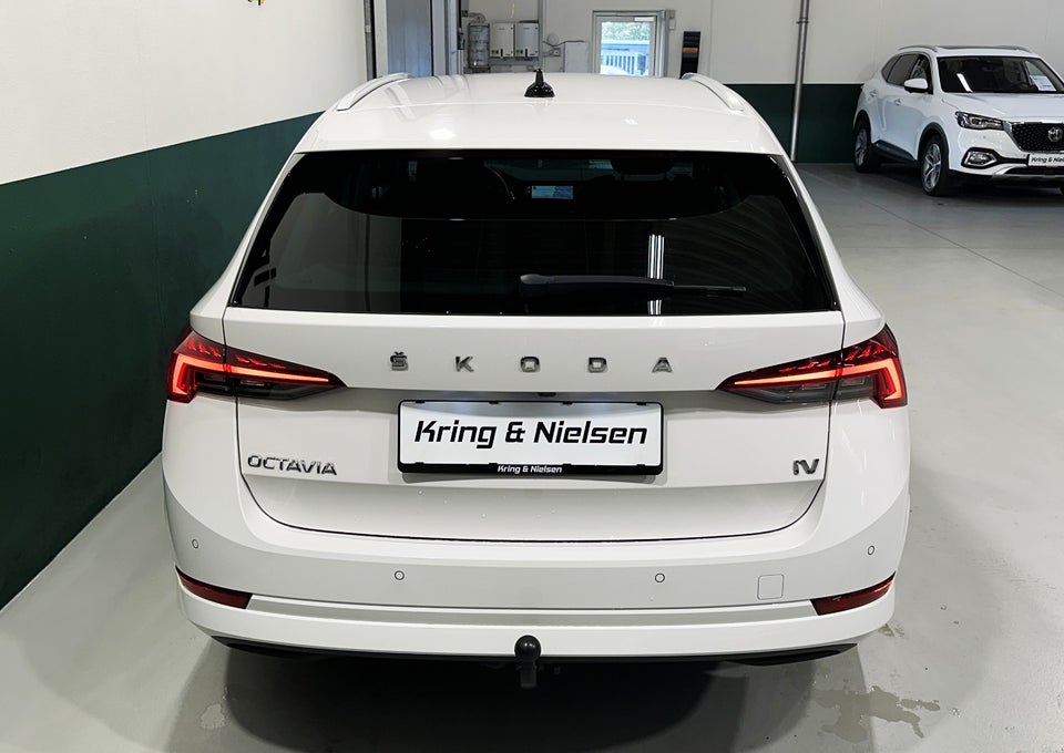 Skoda Octavia 1,4 TSi iV Plus Combi DSG 5d