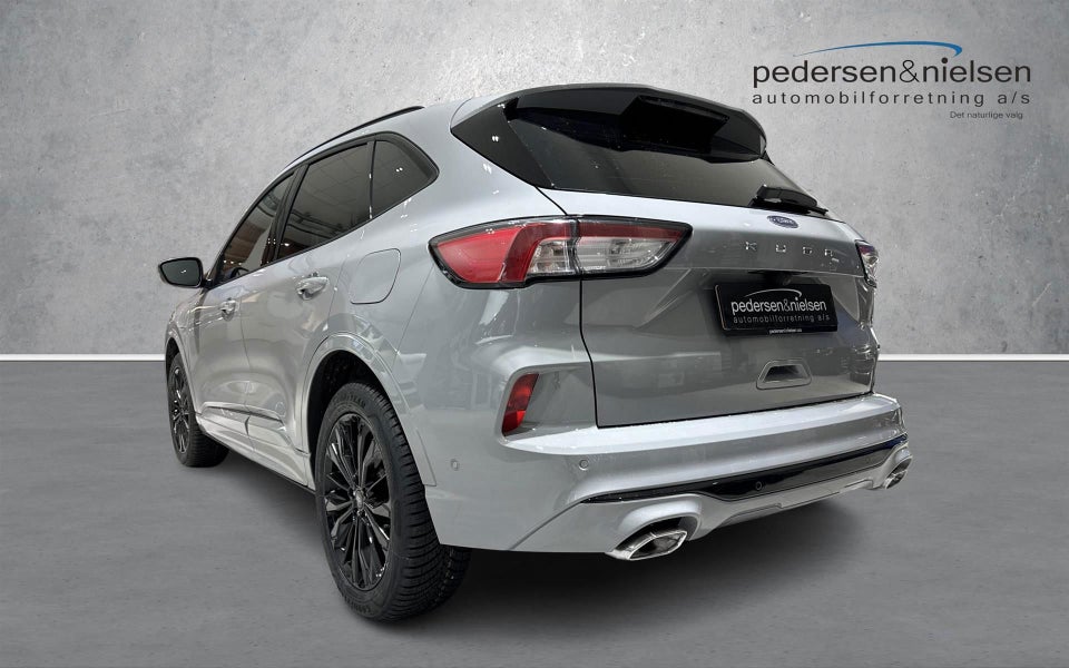 Ford Kuga 2,5 PHEV Graphite Tech CVT 5d