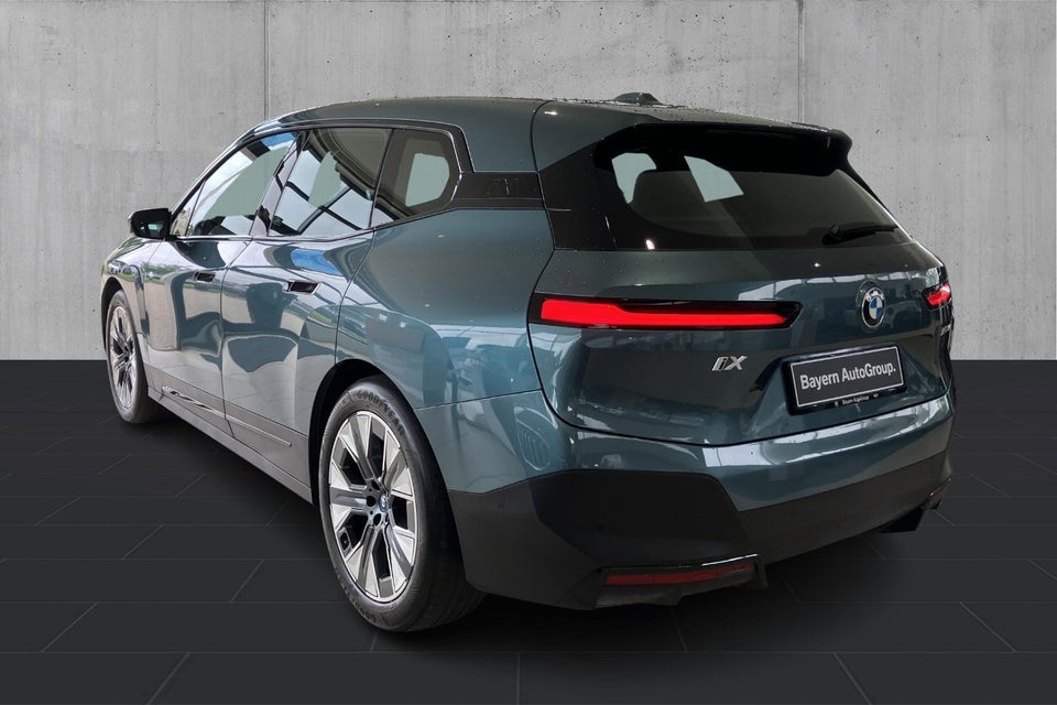 BMW iX xDrive40 5d