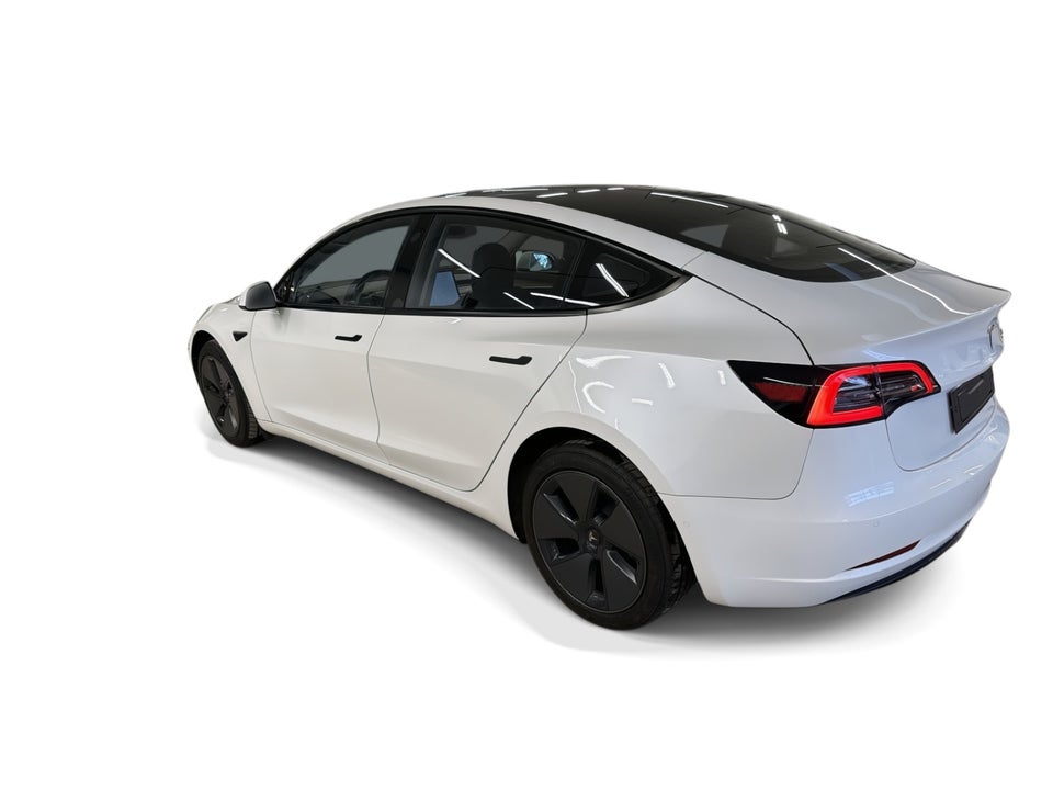 Tesla Model 3 Standard Range+ RWD 4d