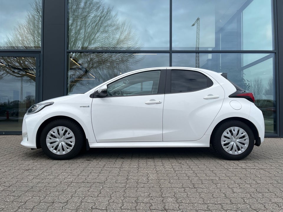 Toyota Yaris 1,5 Hybrid H3 Vision e-CVT 5d