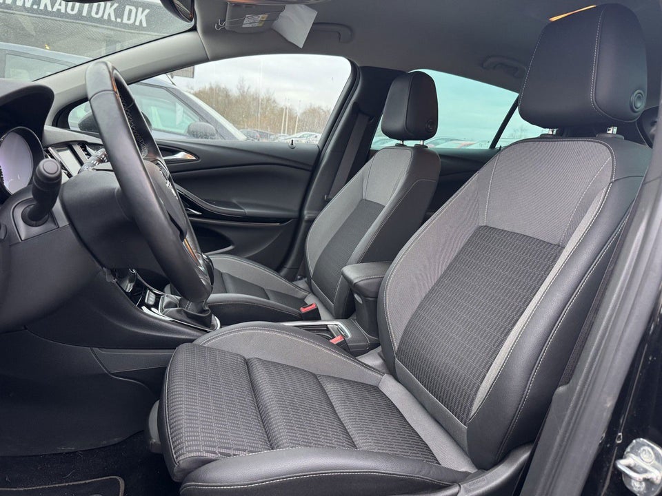 Opel Astra 1,2 T 110 Elegance 5d